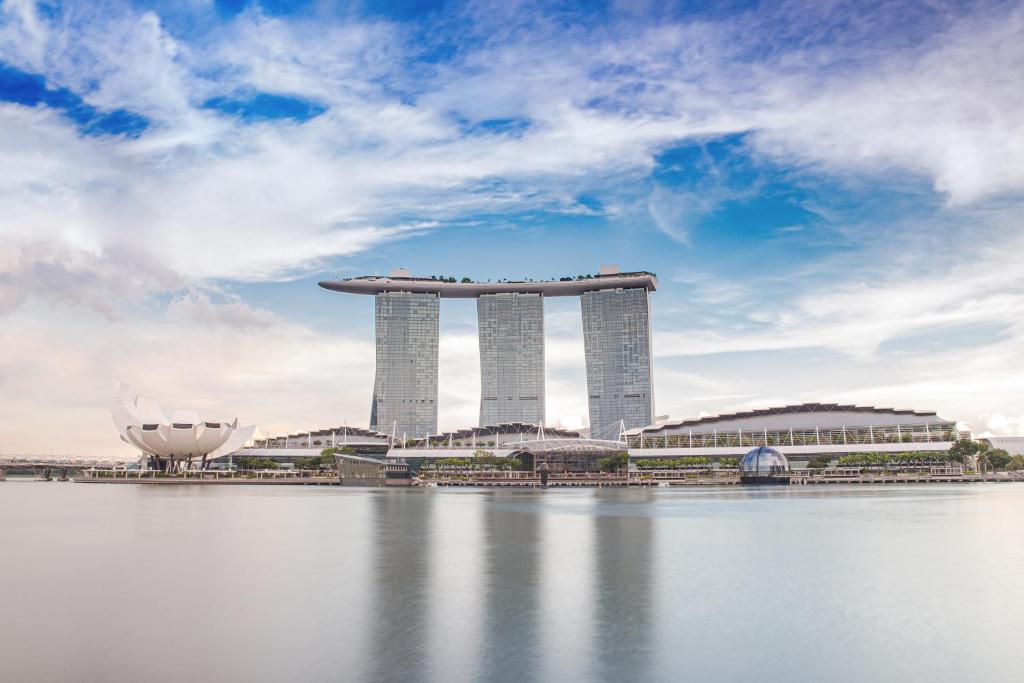 Marina Bay Sands — Exterior