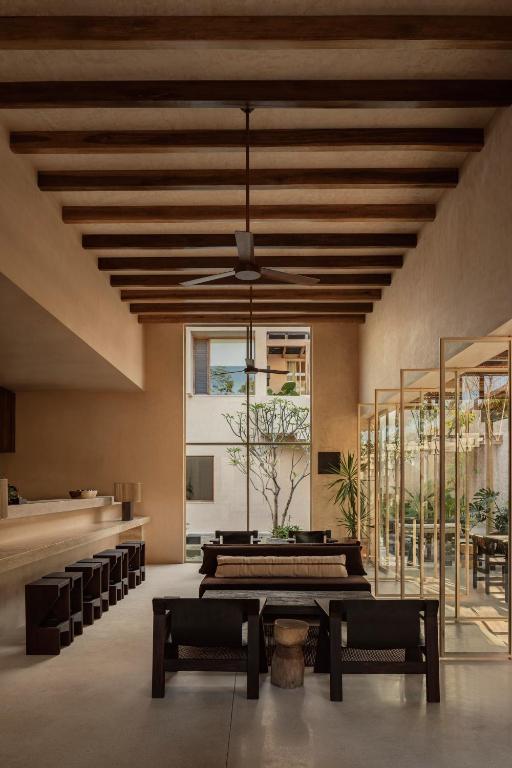 NABOA Hotel — Lobby