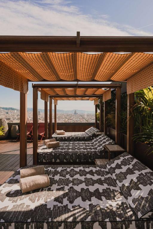 Nobu Hotel Barcelona — Pool
