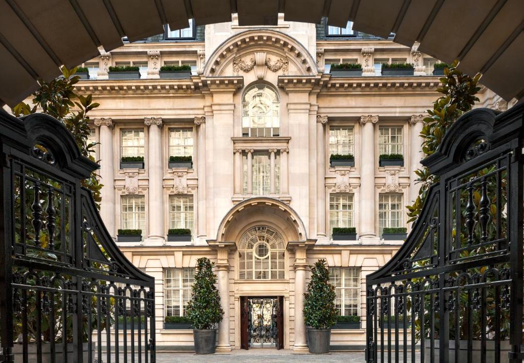 Rosewood London — Exterior