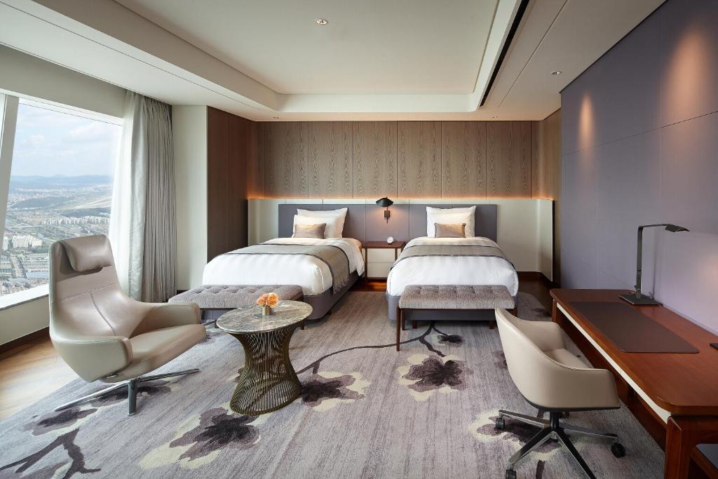 Signiel Seoul — Lobby