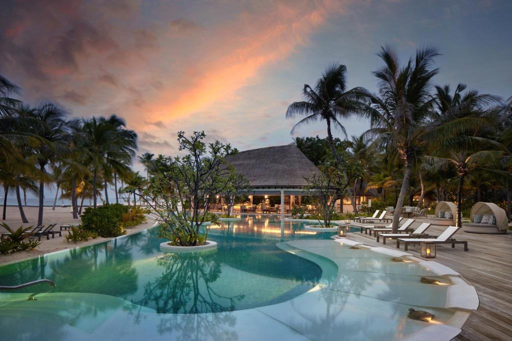 Six Senses Kanuhura — Pool
