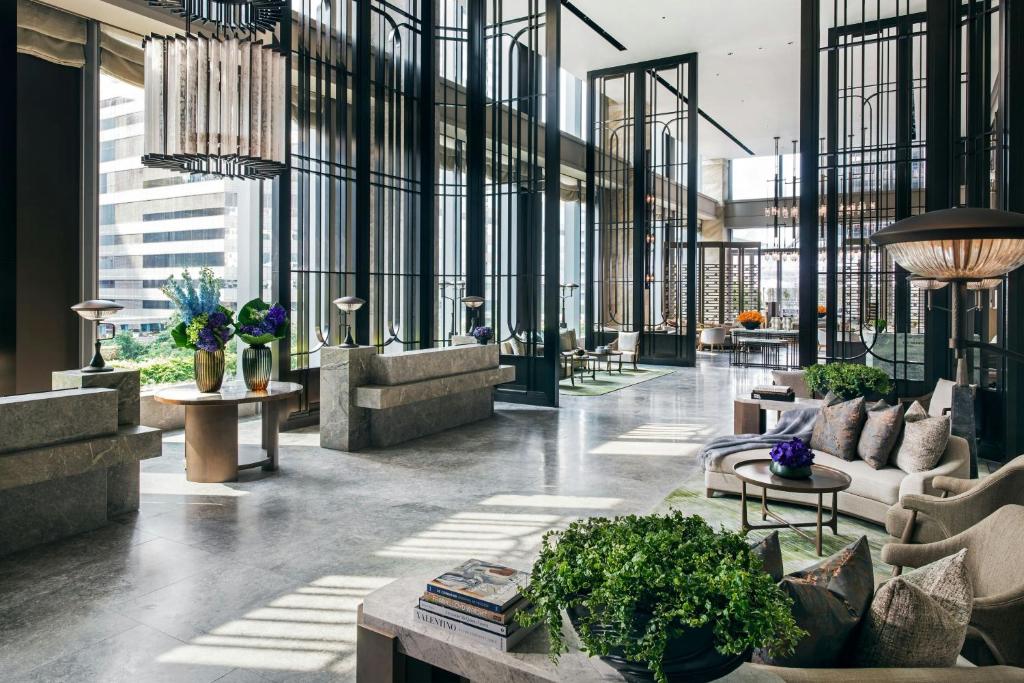 St. Regis Hong Kong — Exterior