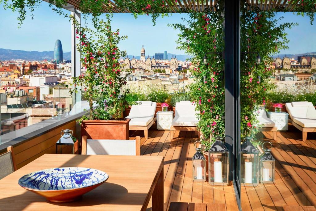 The Barcelona EDITION — Exterior