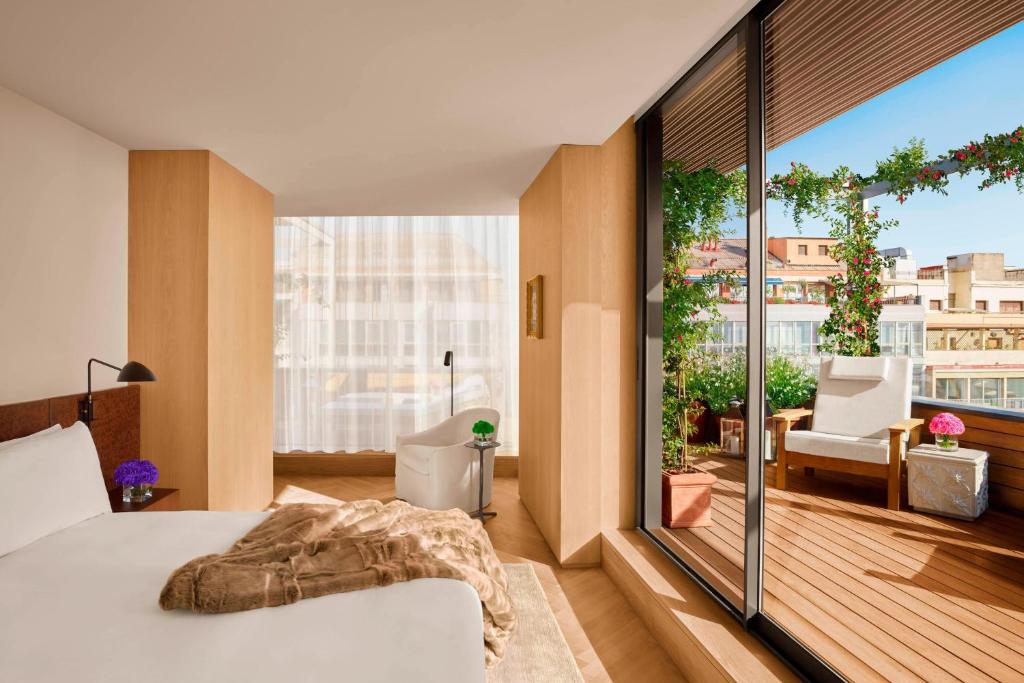 The Barcelona EDITION — Lobby