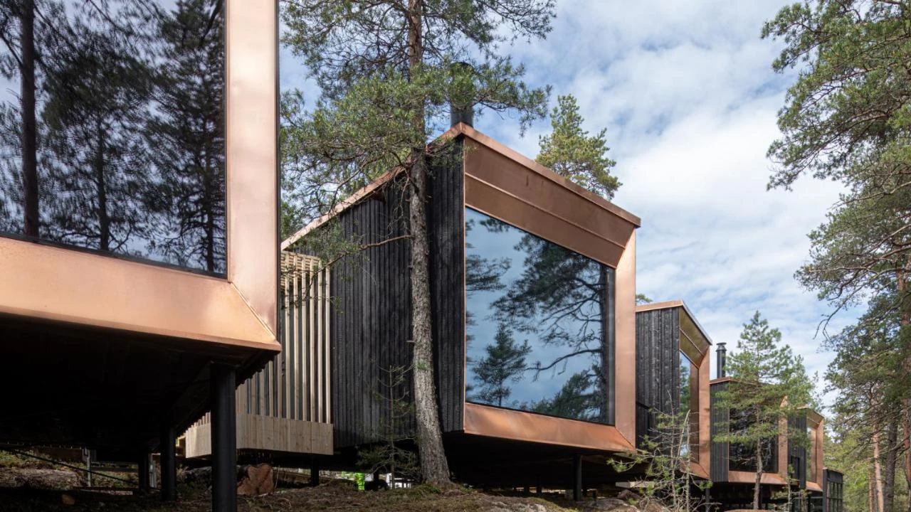 The Barö — Exterior