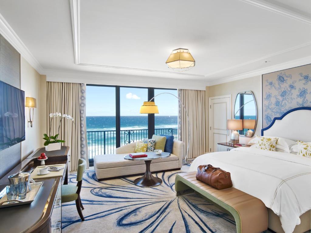 The Breakers — Room