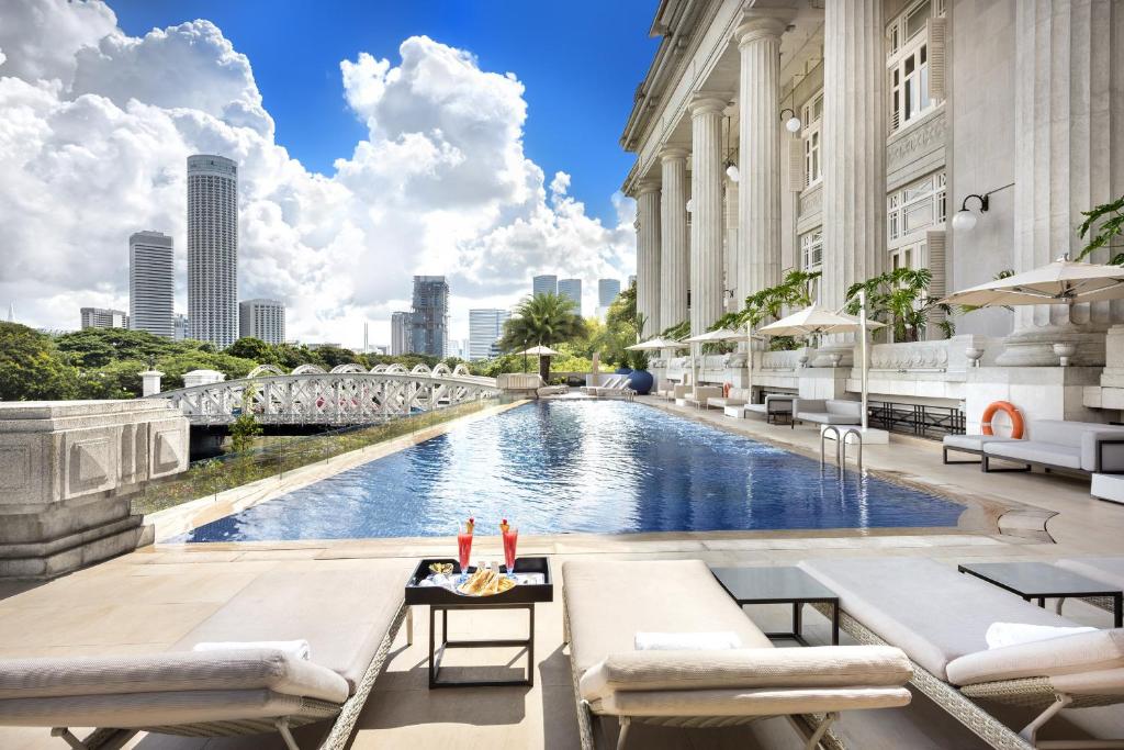 The Fullerton Hotel Singapore — Room
