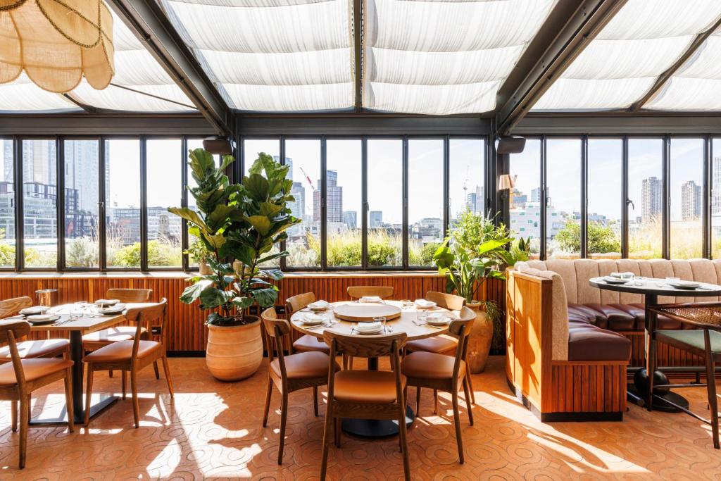 The Hoxton Shoreditch — Room
