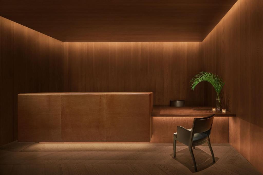 The Madrid EDITION — Room