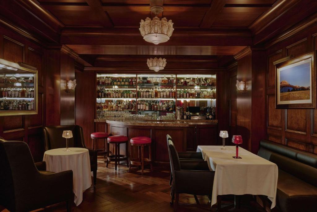 The Maybourne Beverly Hills — Room