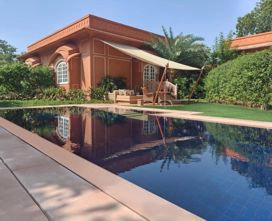 The Oberoi Rajvilas — Pool