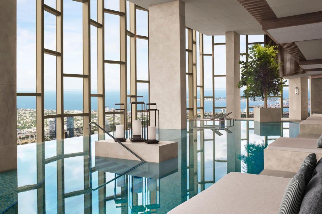The Ritz-Carlton Melbourne — Exterior