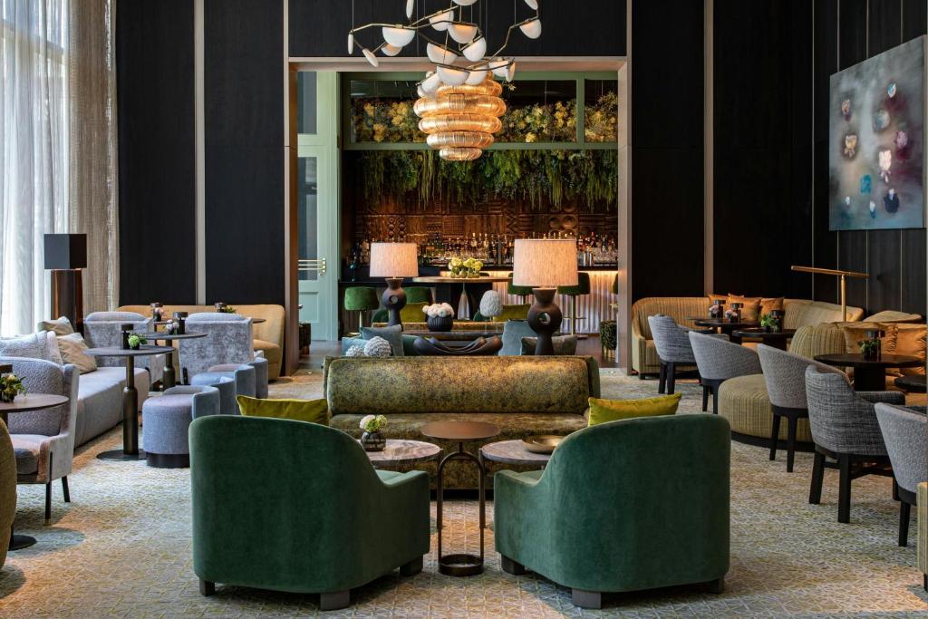The Ritz-Carlton New York — Exterior