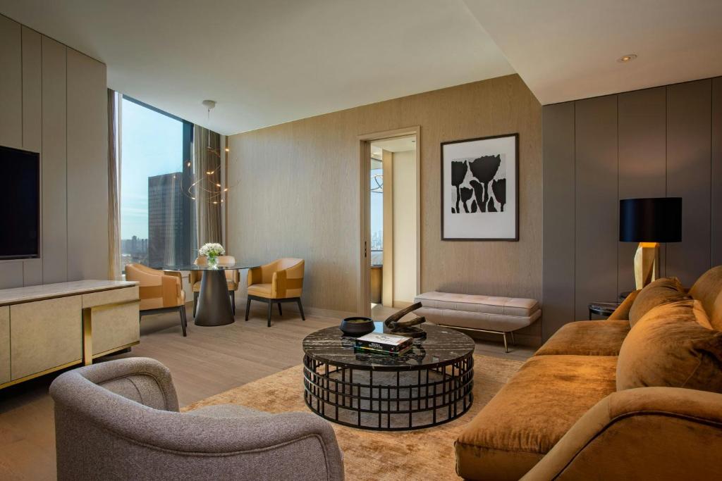 The Ritz-Carlton New York — Lobby