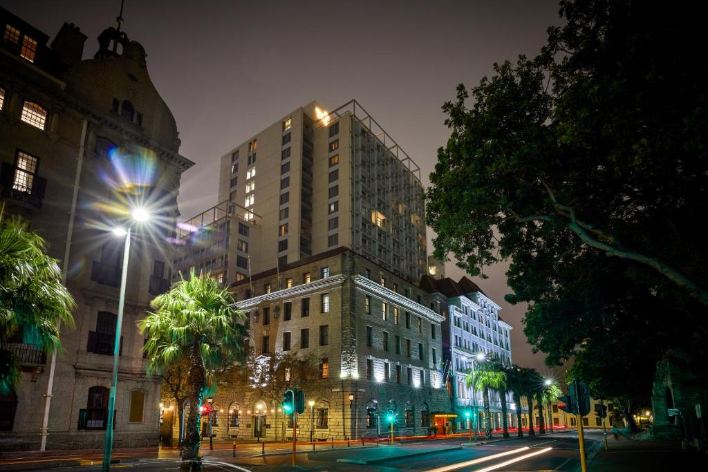 Taj Cape Town — Exterior