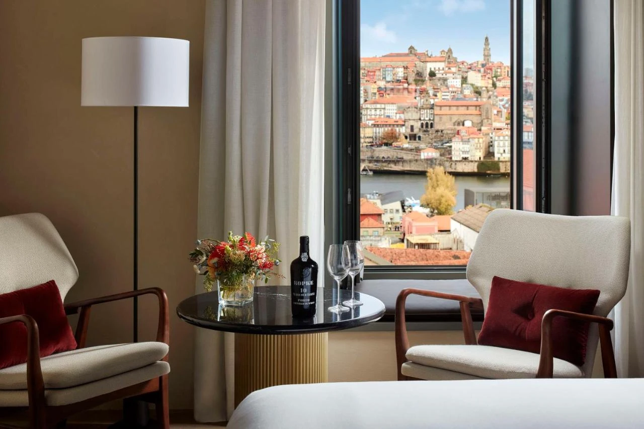 Tivoli Kopke Porto Gaia Hotel — Suite