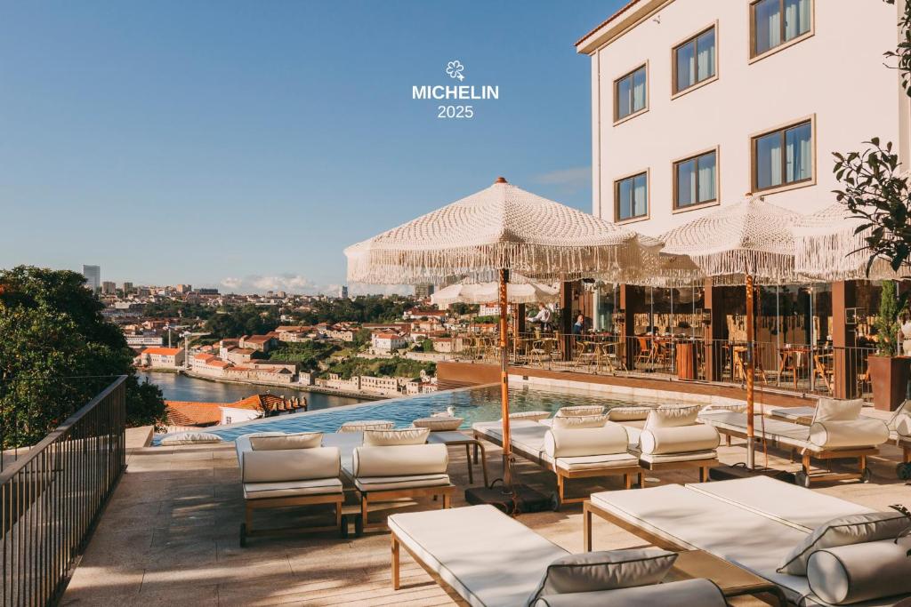 Torel Avantgarde — Exterior