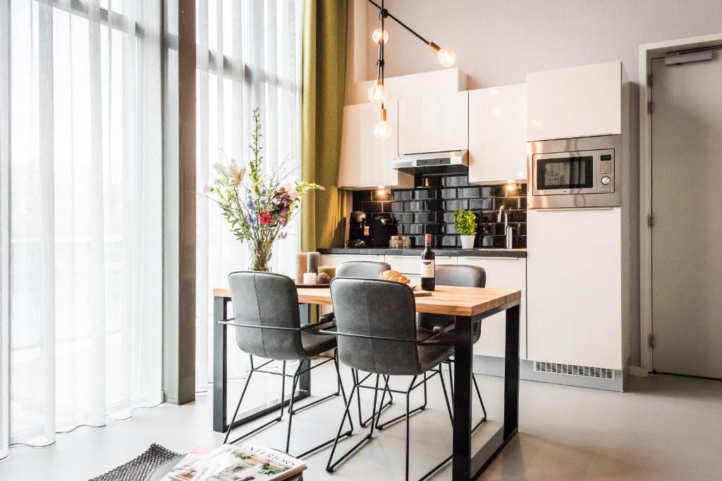 YAYS Amsterdam East by Numa — Room