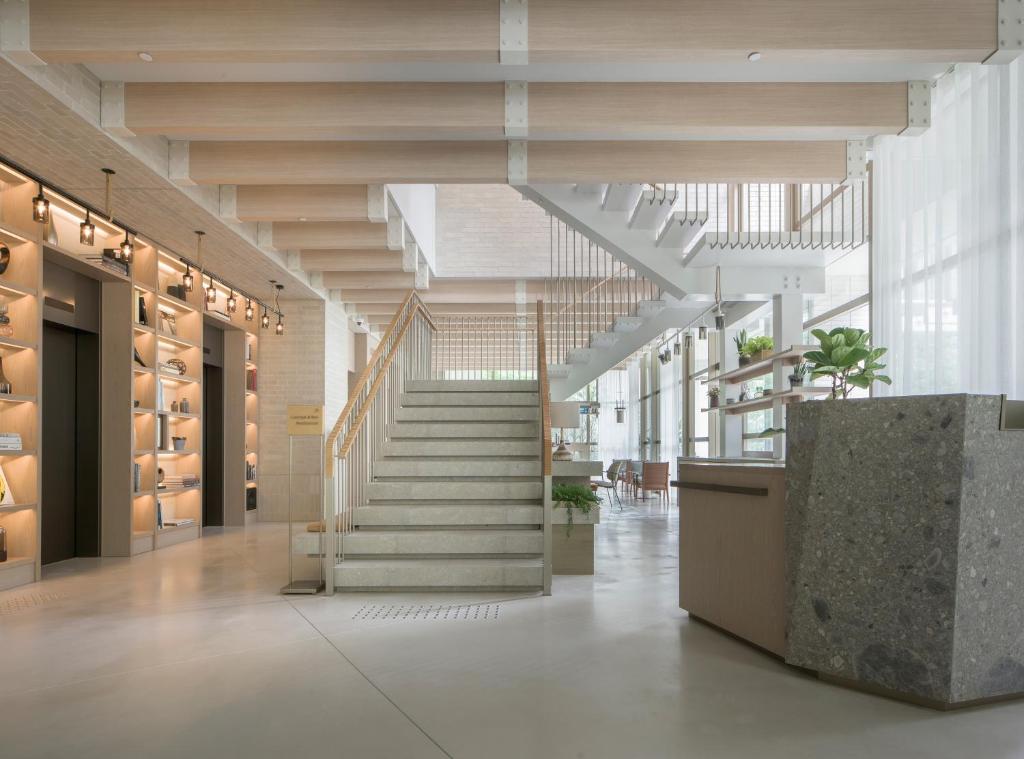 Zentis Osaka — Lobby