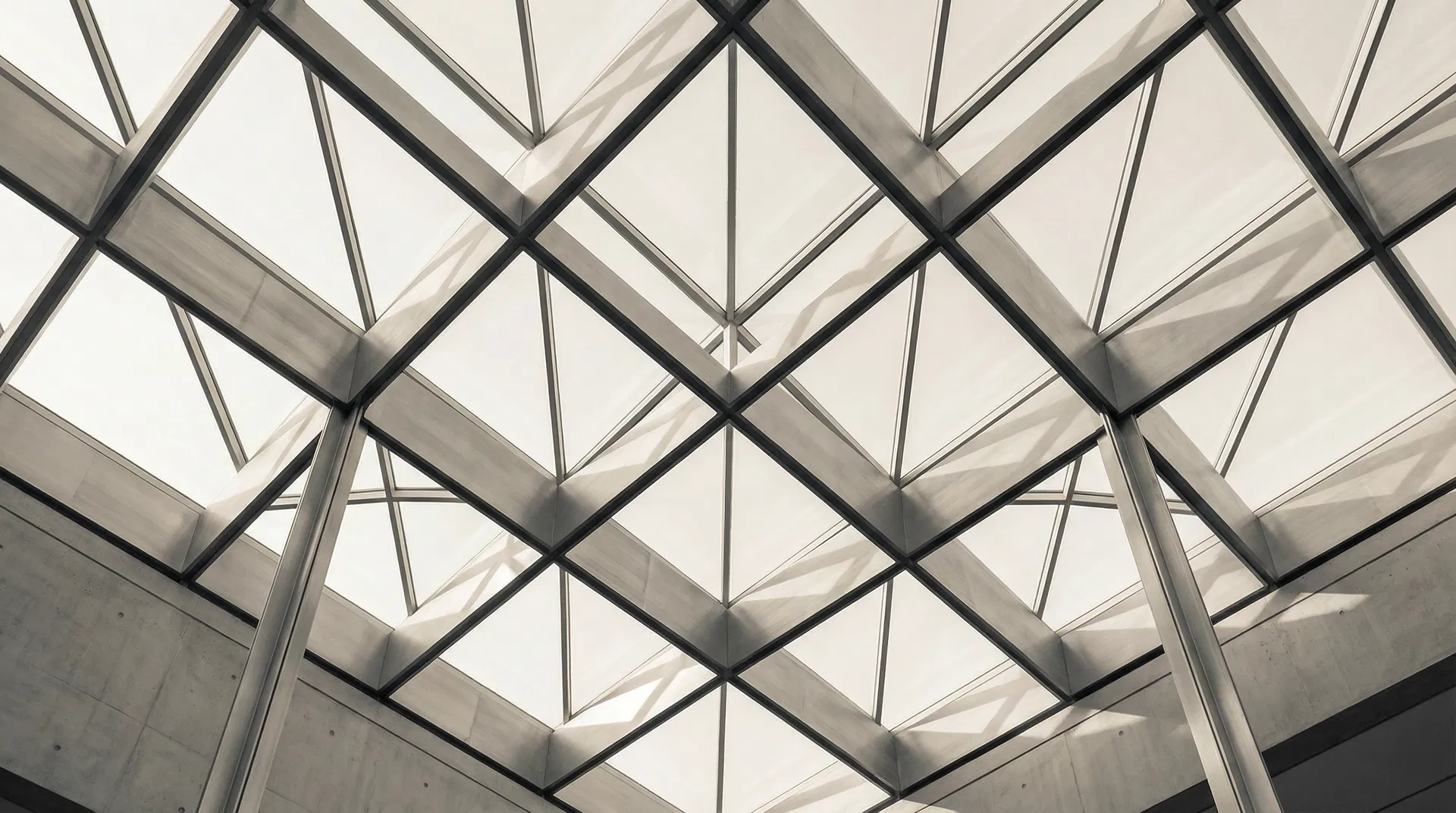 Glass and steel structural geometry