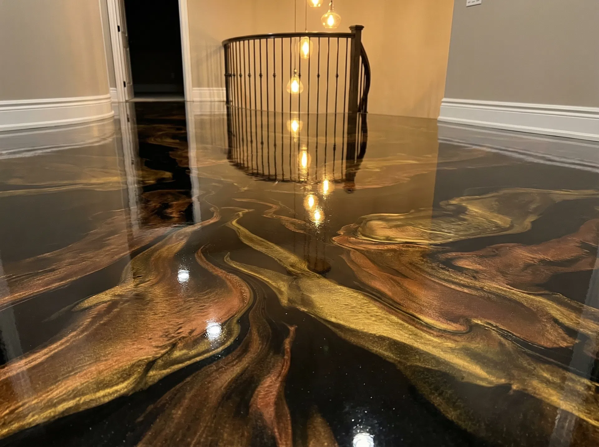 Gold & copper metallic swirl — luxury finish