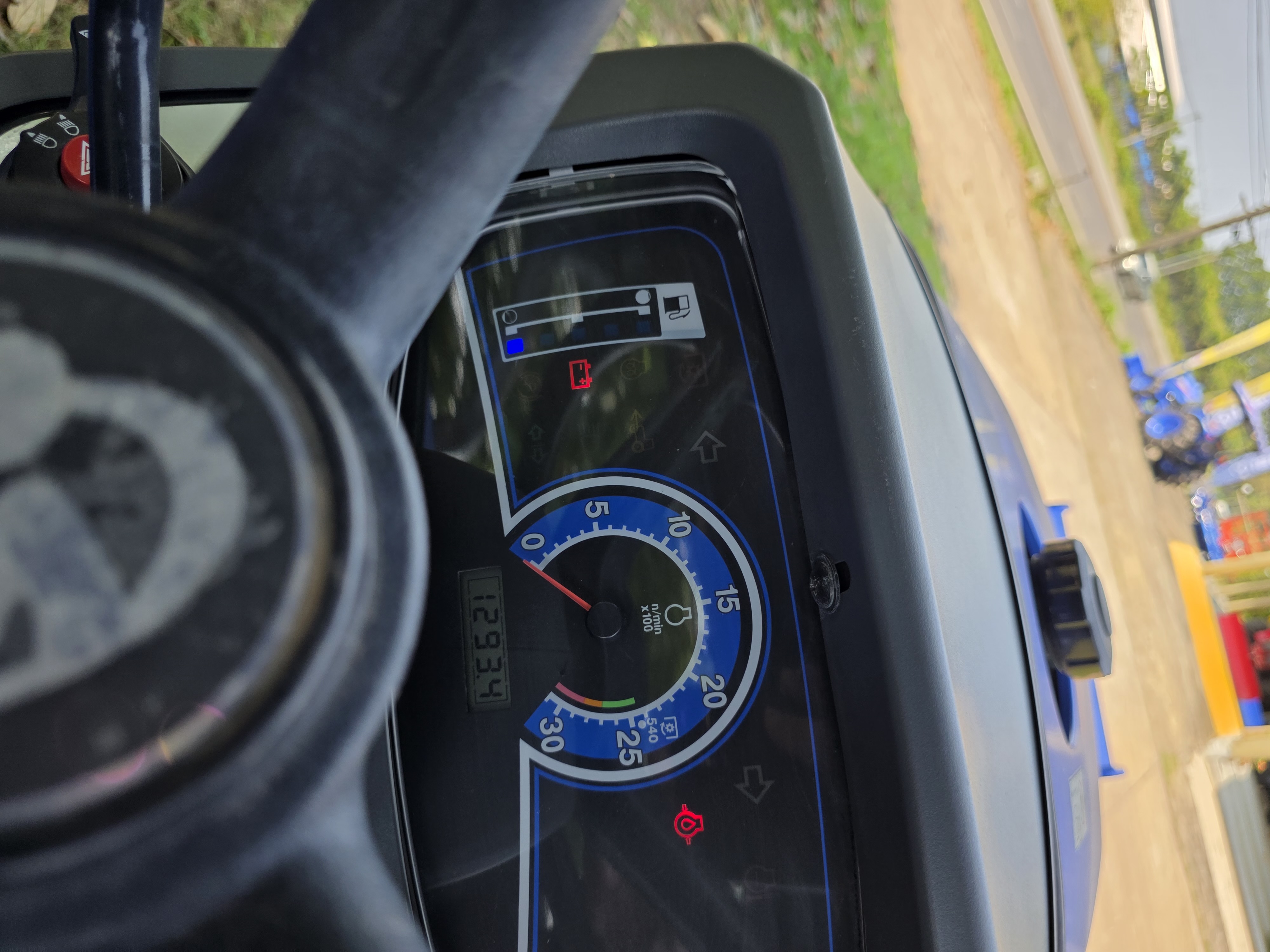 iseki-nt554 ห้องโดยสาร