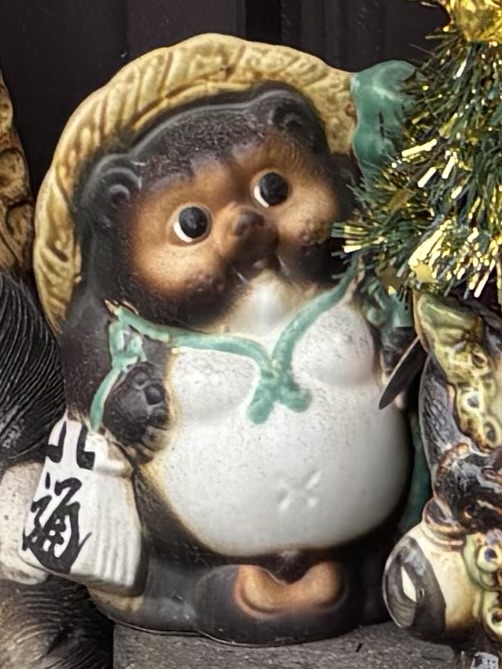狸の置物