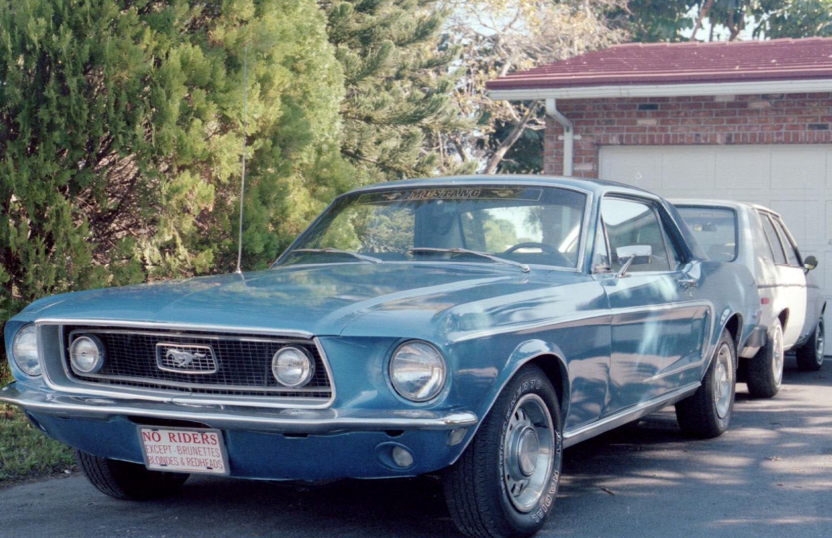 1968 Ford Mustang - Thumbnail 2