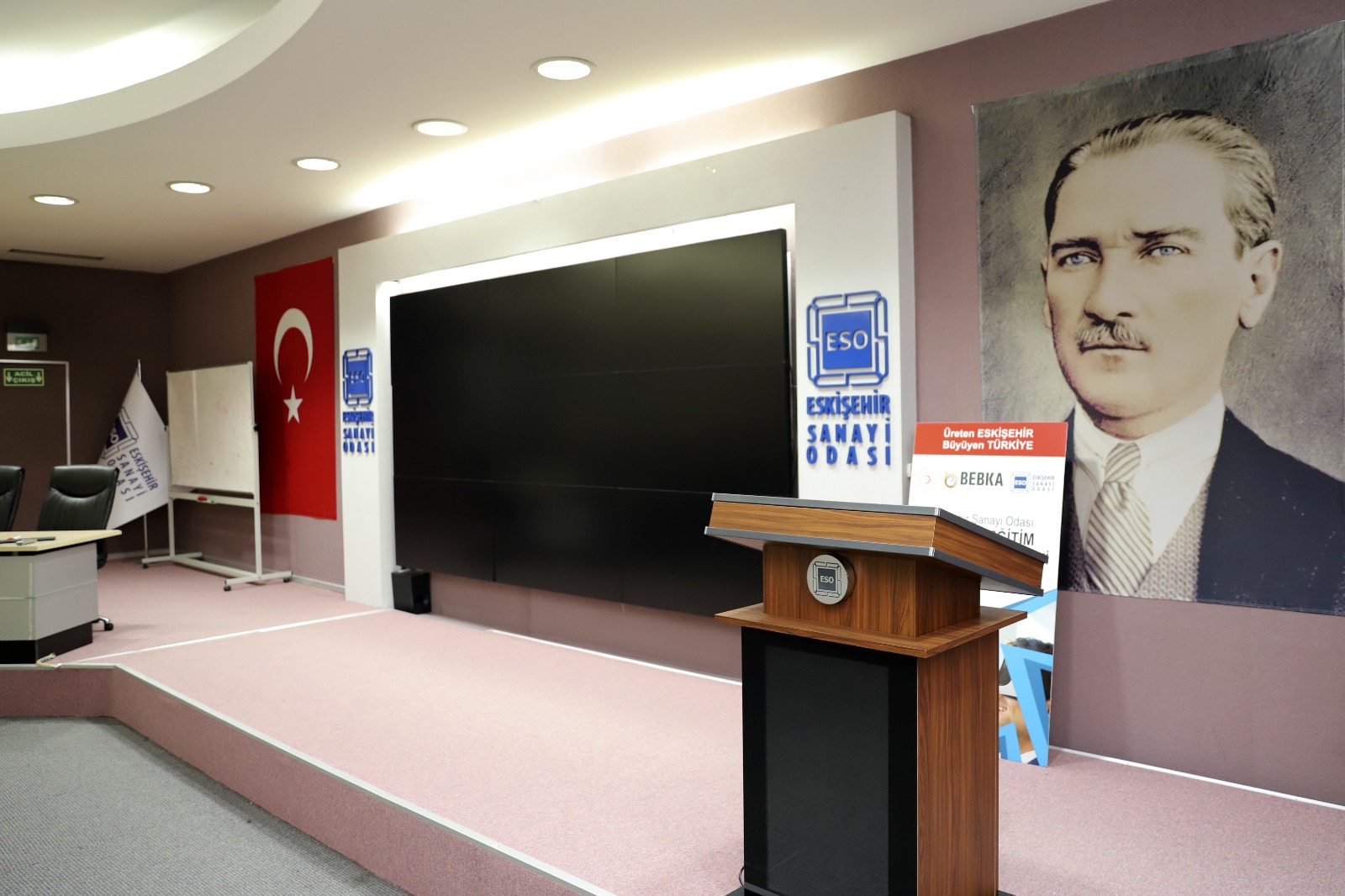 MECLİS SALONU