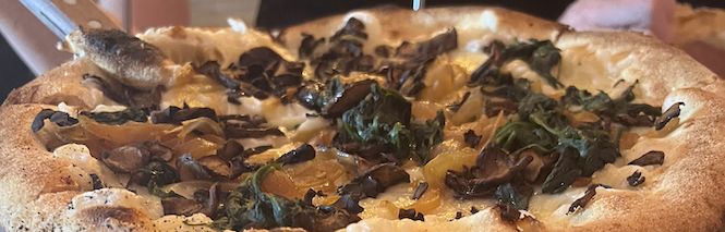 Where to Get Vegan Pizza in Orlando (And What to Order!)