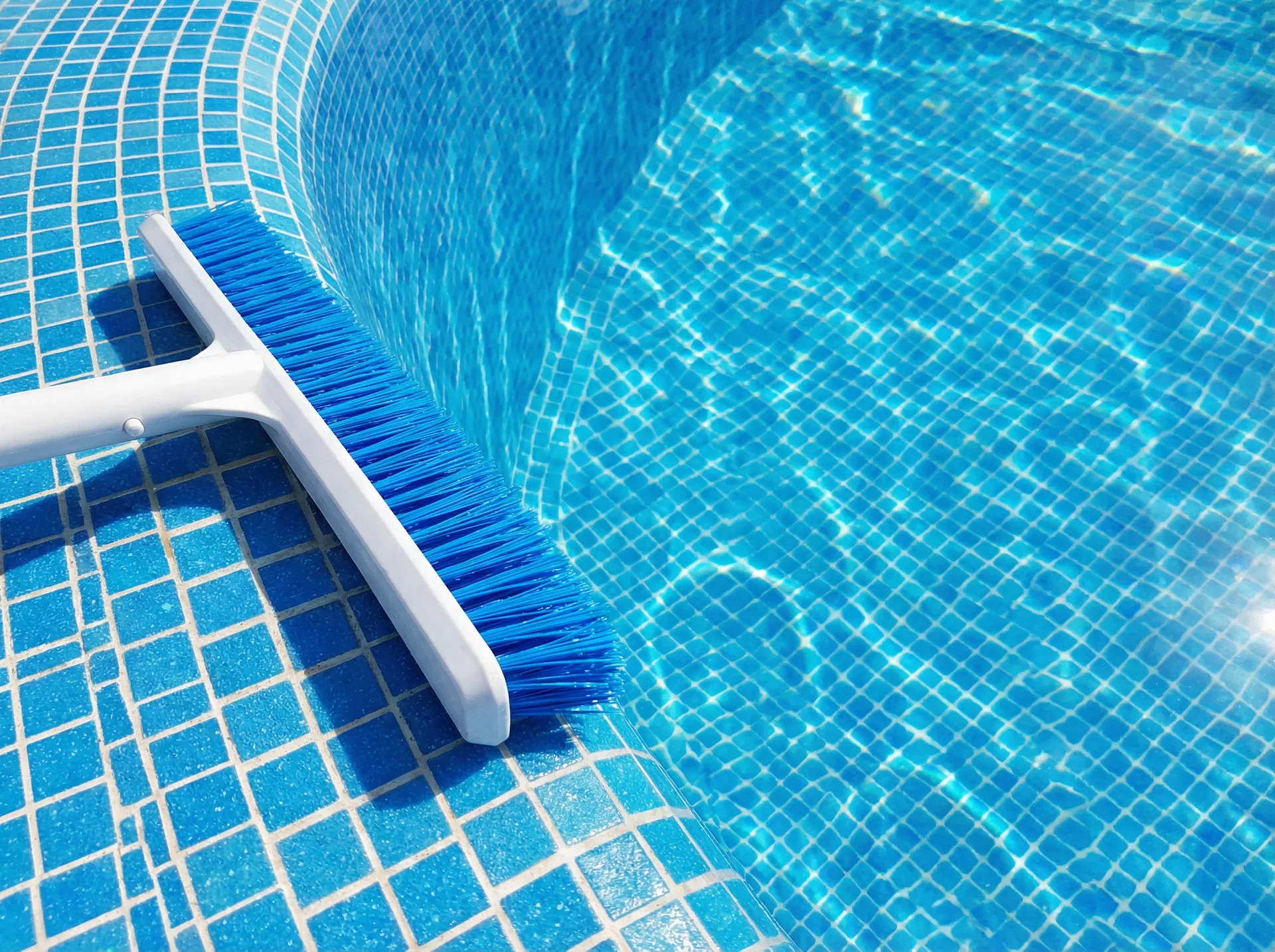 Weekly Pool Cleaning in Bryan-College Station TX - Blue Line Pool & Spa