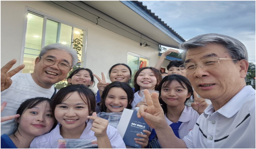 25년 7월 미전도 종족인 라후족 학생들과 함께