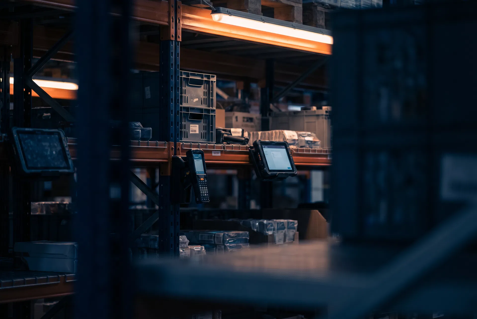 Entrepôt logistique avec équipements de scan