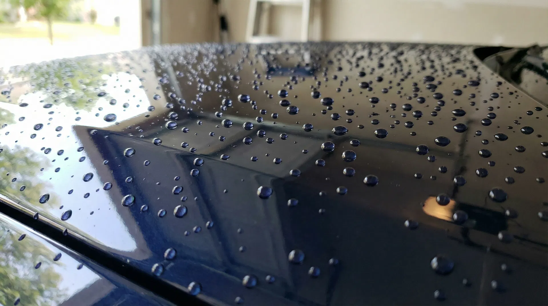 Ceramic coating Chattanooga - water beading protection on car paint
