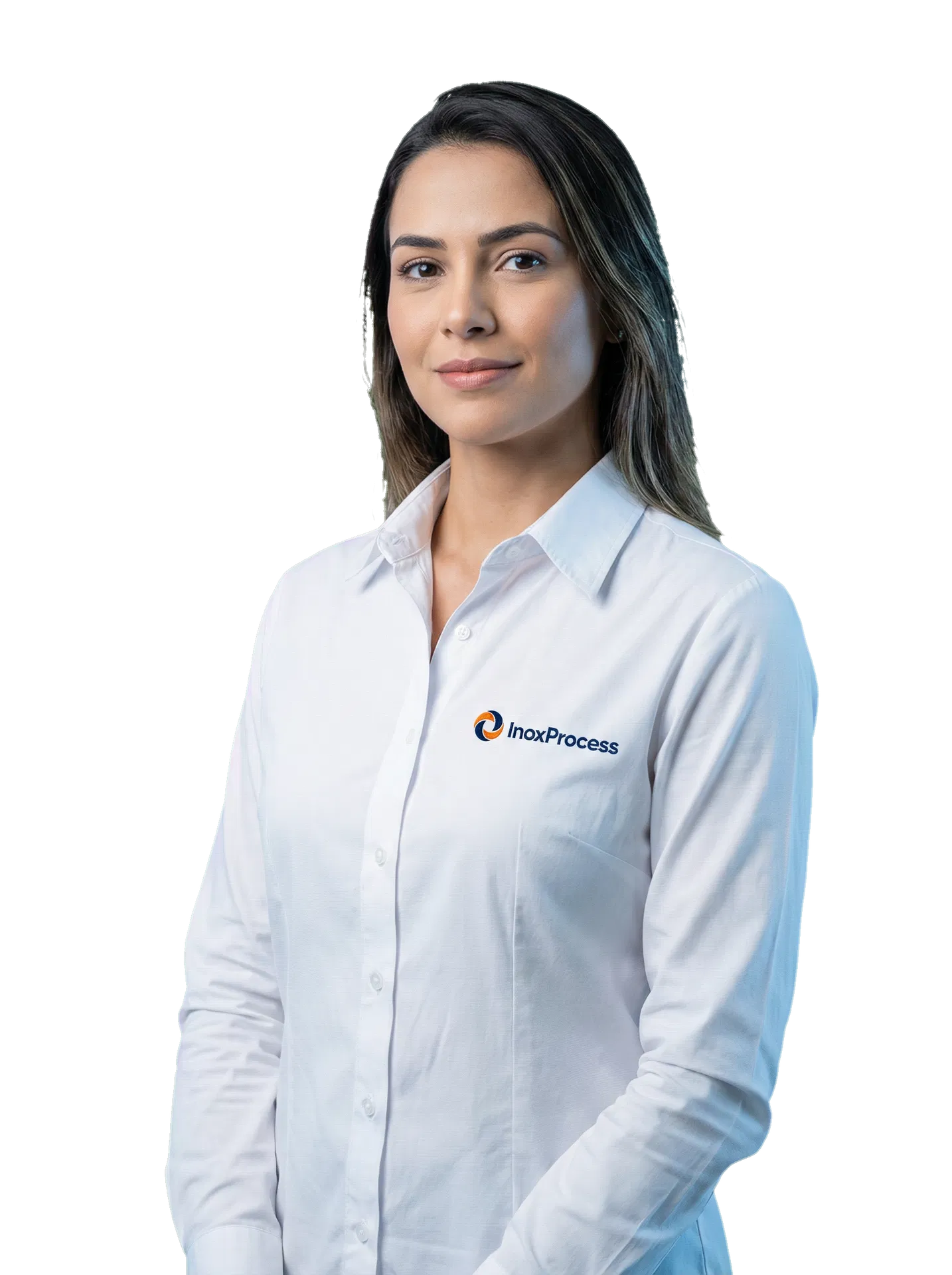 Atendente comercial da InoxProcess com camisa branca e logo da empresa