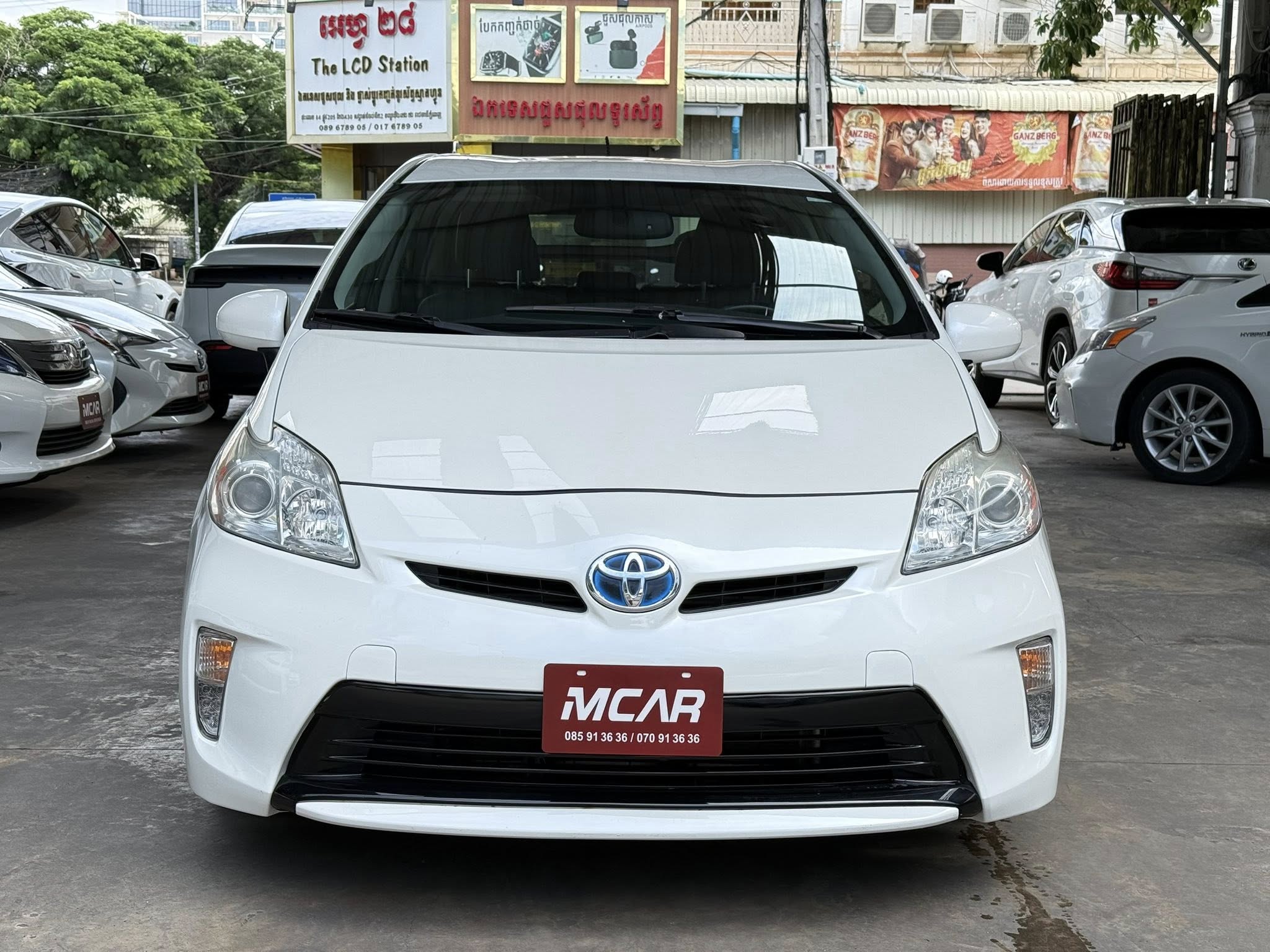 Toyota Prius Option 4 