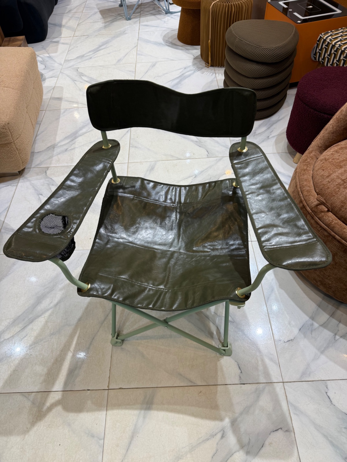 Chaise artistique en similicuir avec poche 