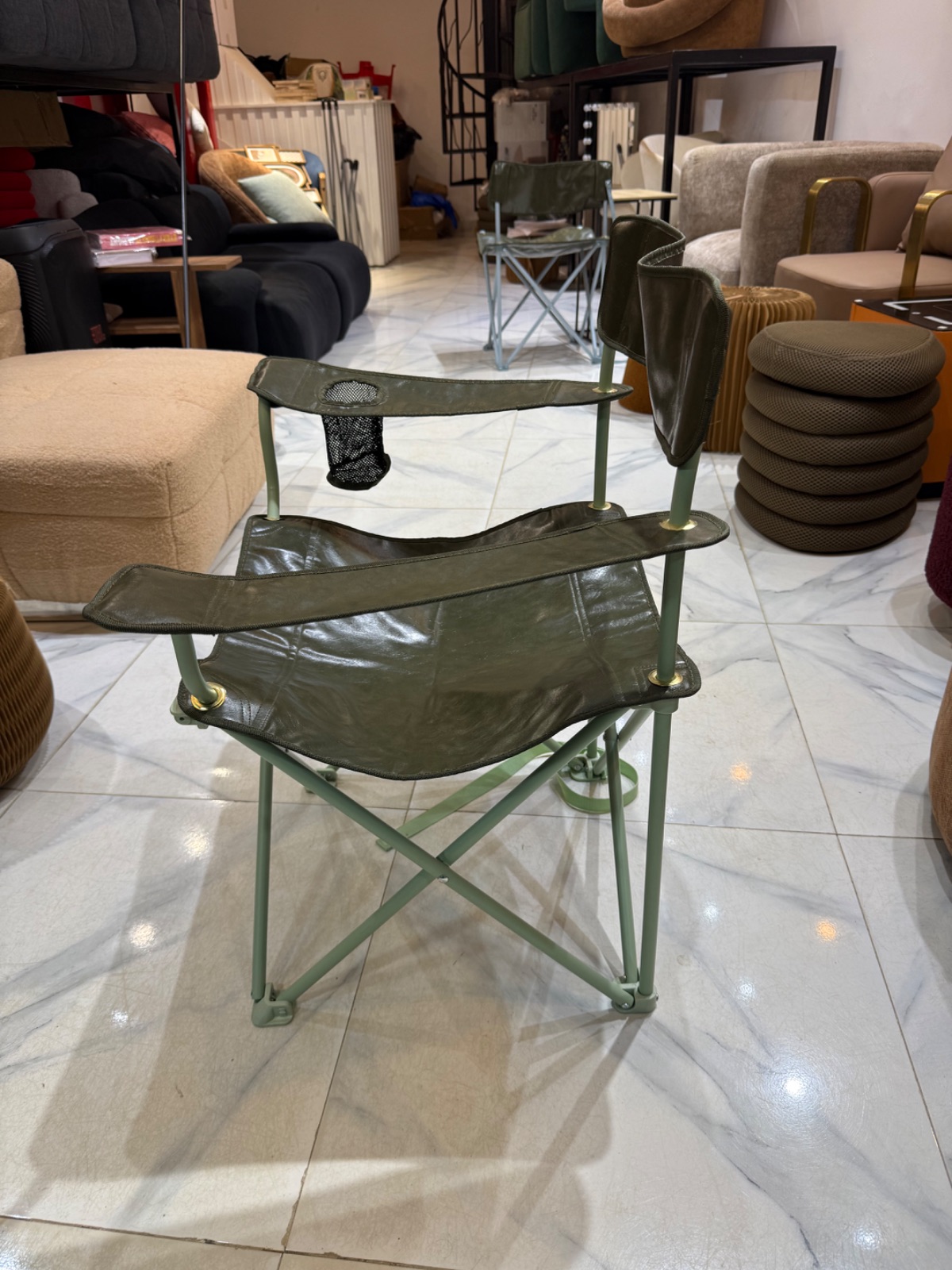 Chaise artistique en similicuir avec poche  - vue 2