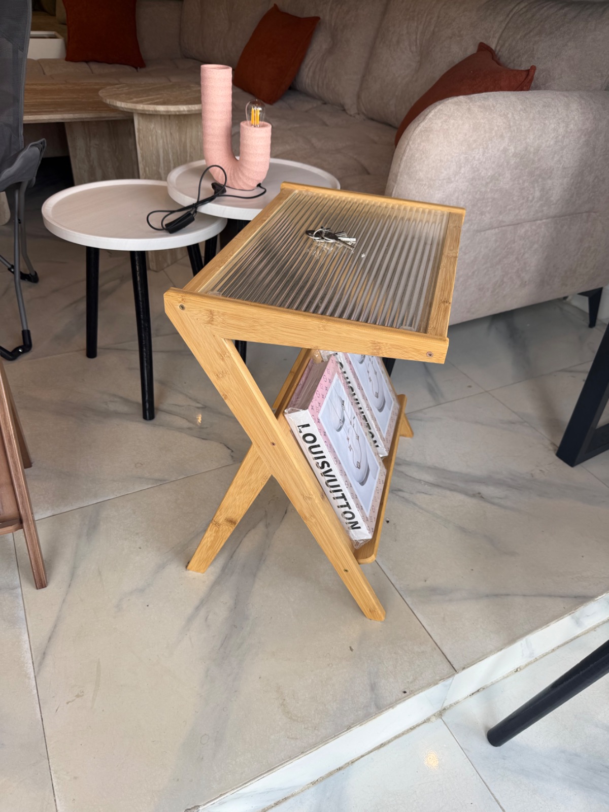 Table d’appoint en bois
