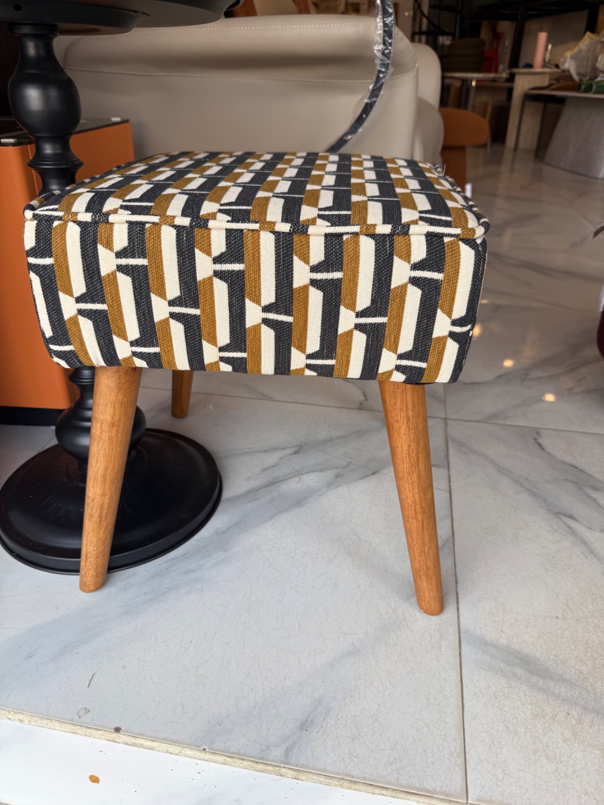 Pouf avec motif africain 