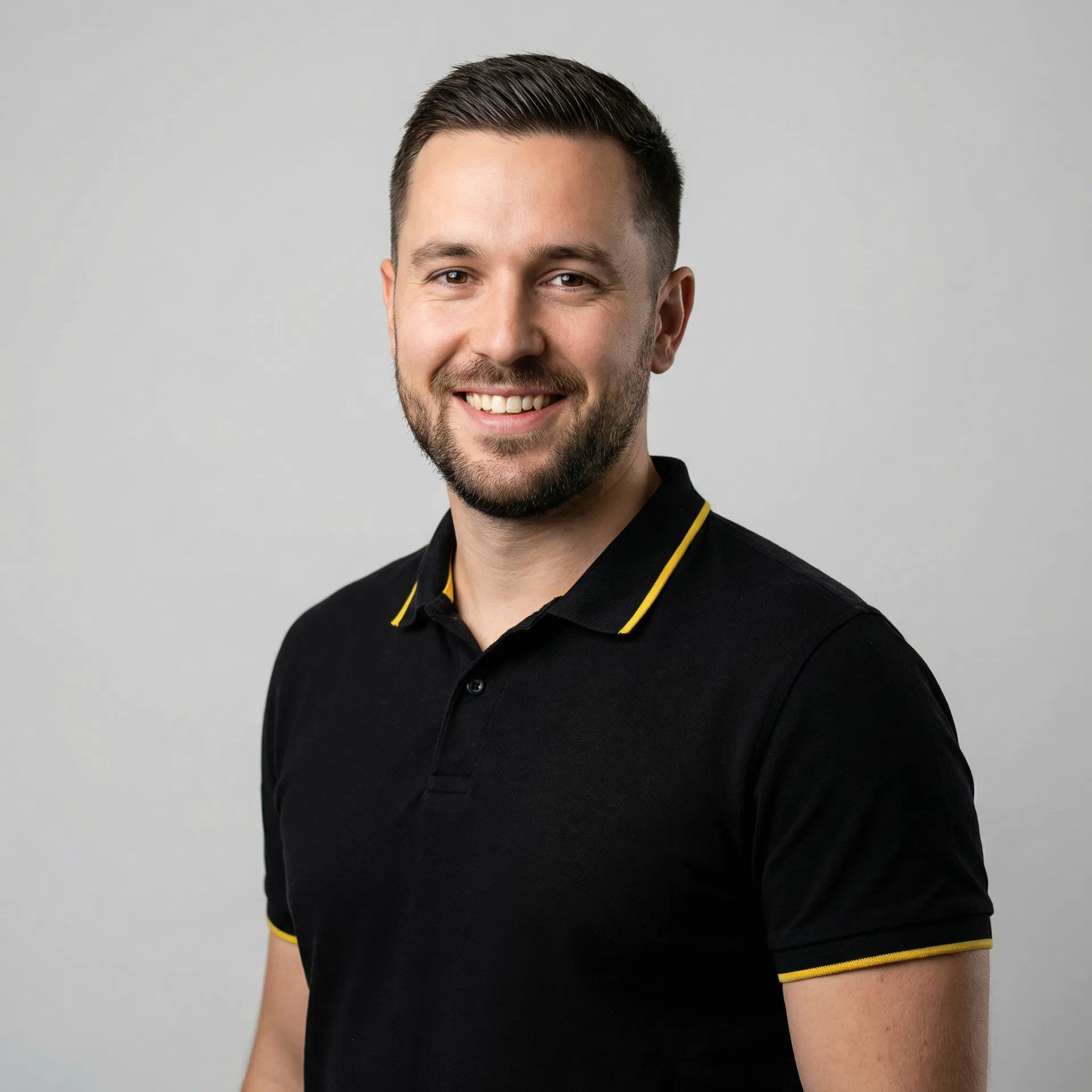 Chauffeur Danyar - Oprichter & Hoofdchauffeur bij Dantaxi Breda