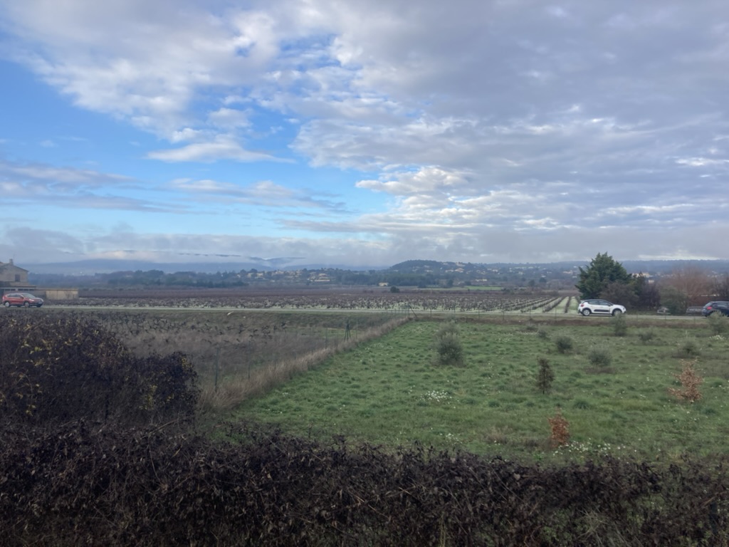 Travel Tech Essentials: Adapters, Power Banks & More