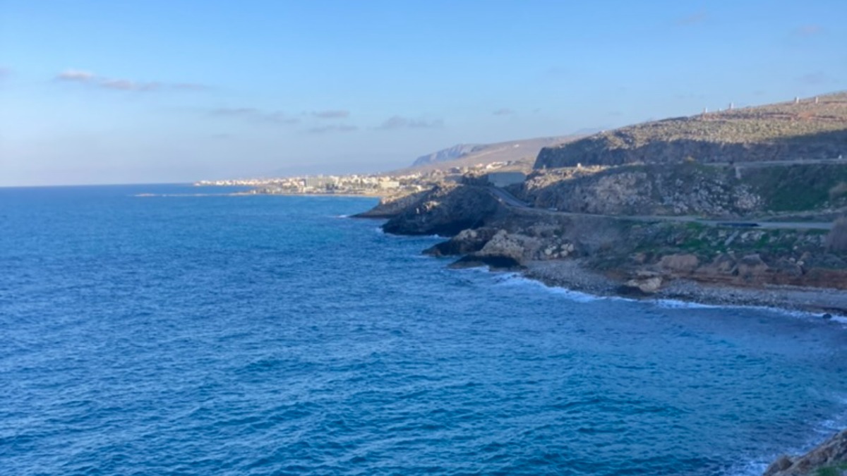 Best Travel Pants for Men & Women: Comfort & Style