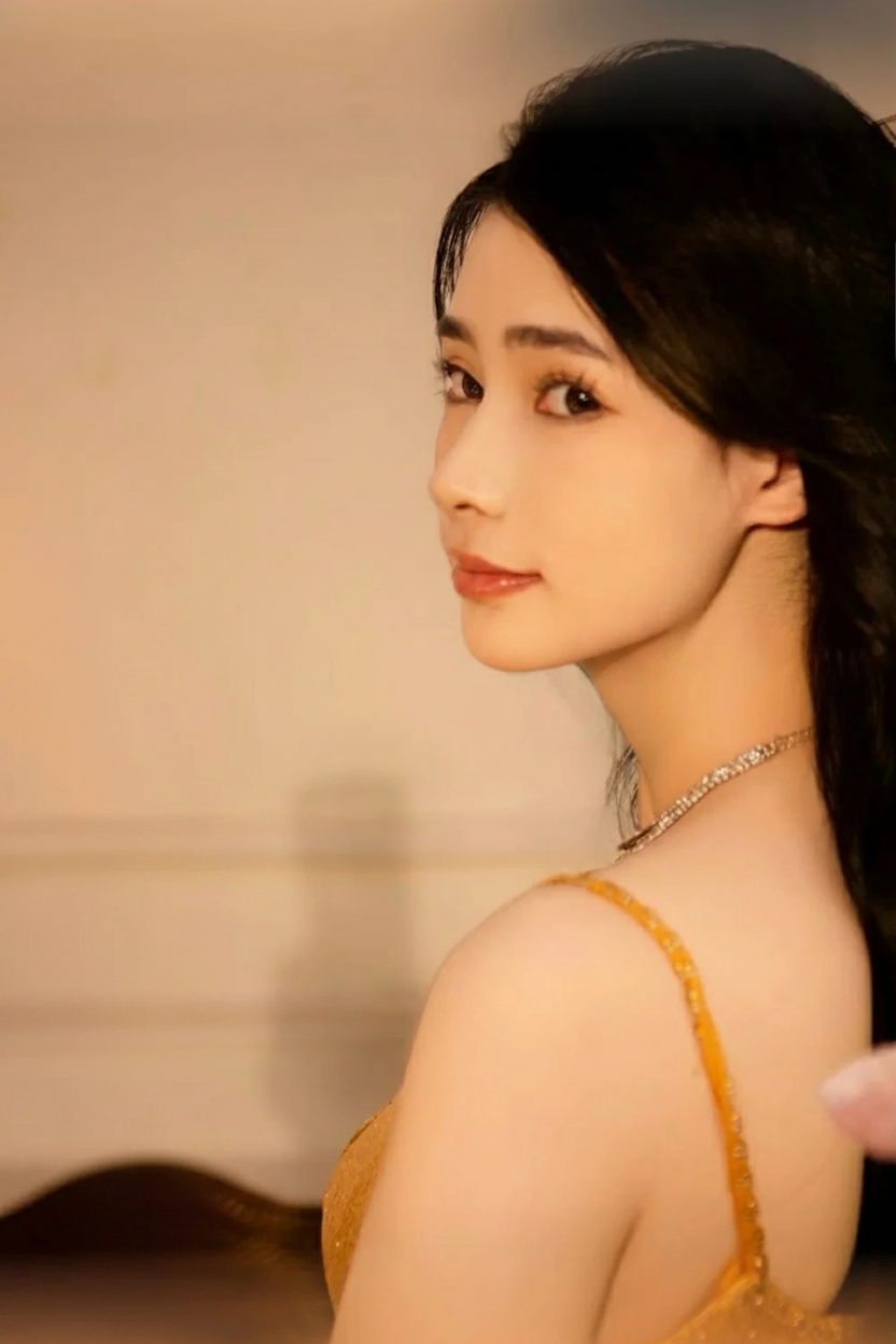 Siamo tre ragazze giovane - Foto 11 - massaggi a Verona