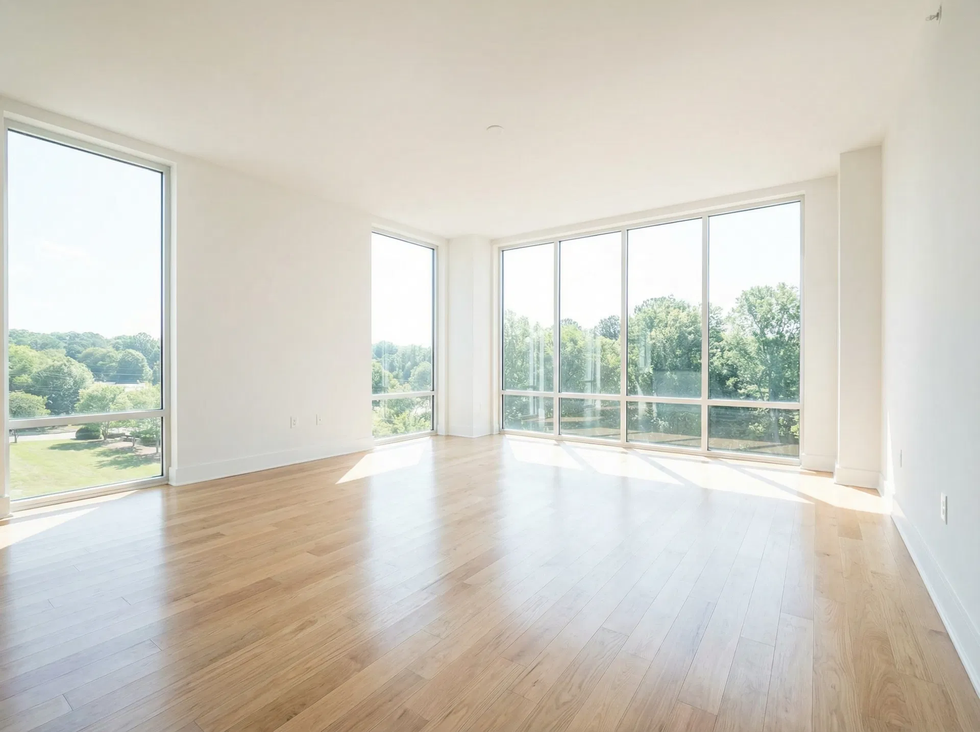 Empty vacant living room before virtual staging