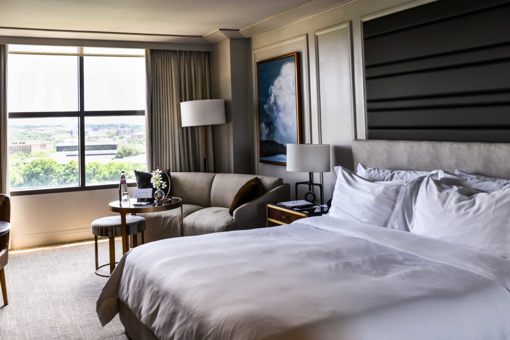 Four Seasons Rooms and Service