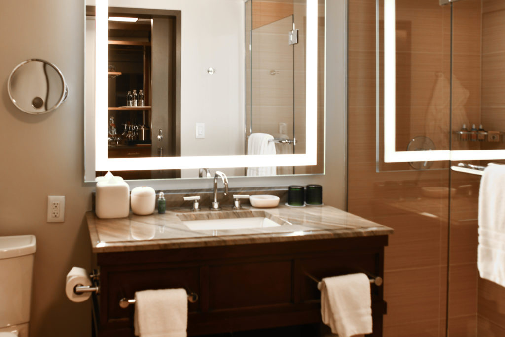 Four Seasons Rooms and Service