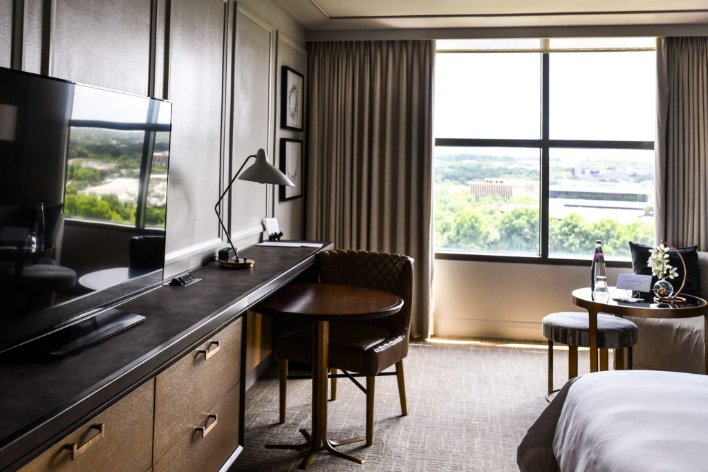 Four Seasons Rooms and Service