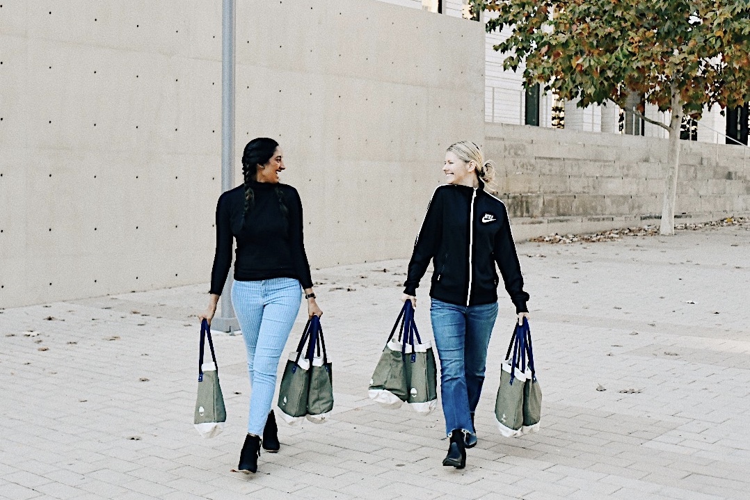 Making Meals For Austin's Homeless #FrostItForward